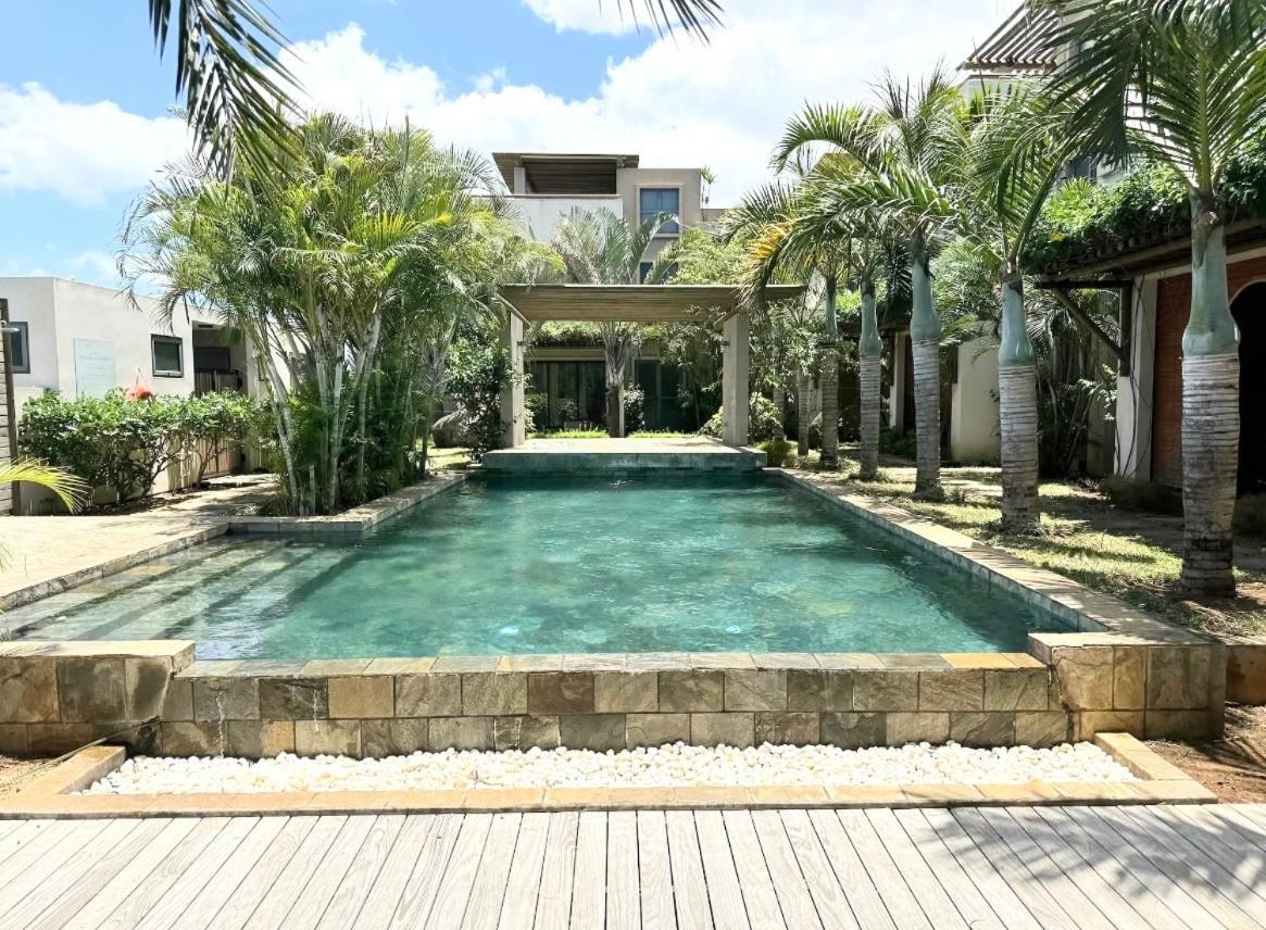 Stunning 3-Bedroom Apartment With Private Rooftop Terrace & Gorgeous Pool Flic en Flac Exterior foto